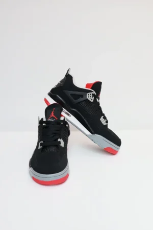 JORDAN RETRO 4 NEGRA BLANCA