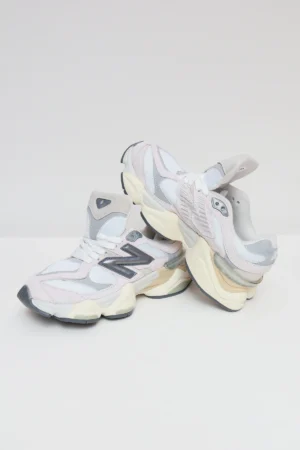 NEW BALANCE 9060 BEISH