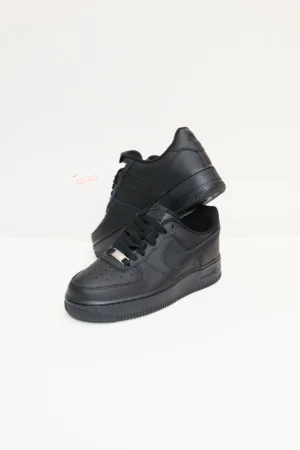 NIKE FORCE ONE NEGRA